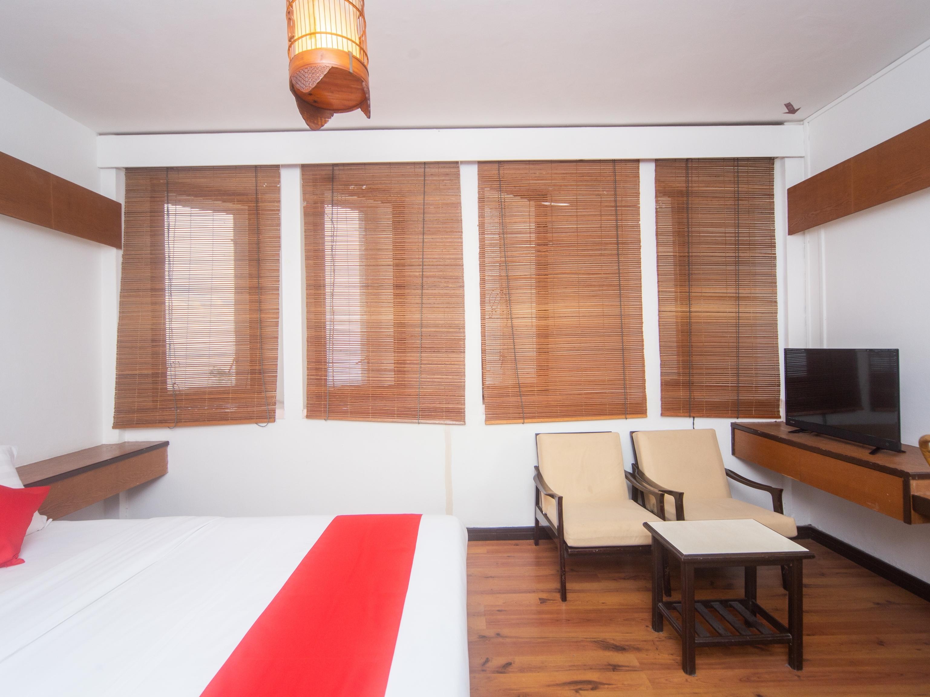 Super Oyo 321 D'elegant Hotel