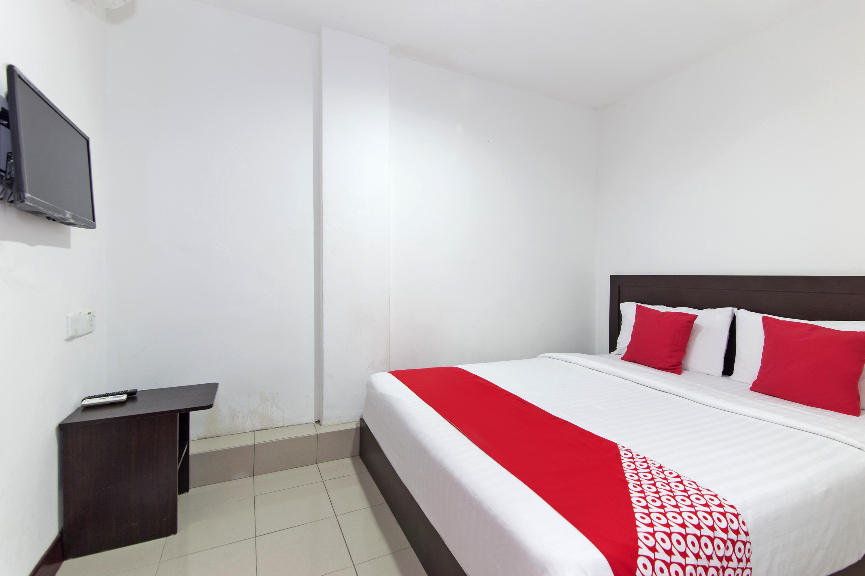 Super Oyo 321 D'elegant Hotel