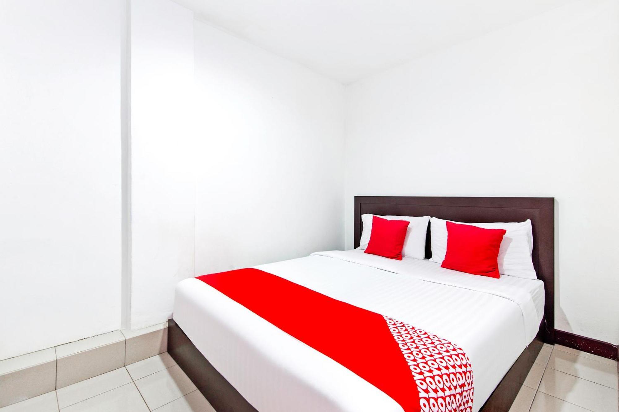 Super Oyo 321 D'elegant Hotel
